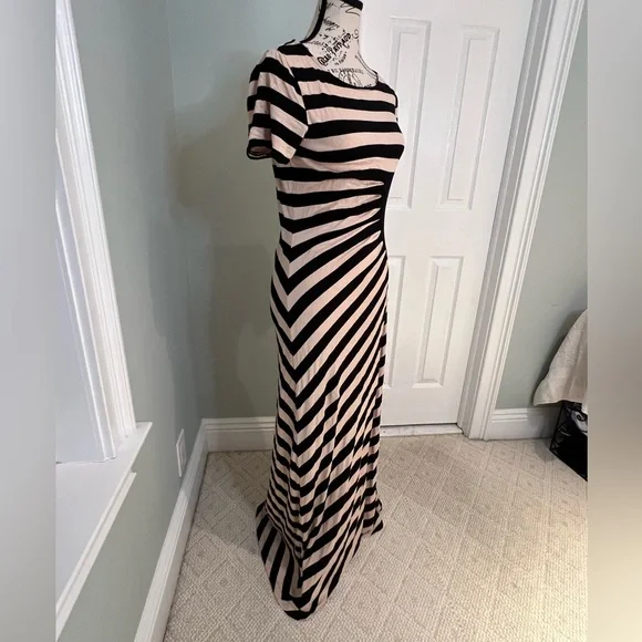 Trulli Tan and Black colorblock ruched waist maxi dress | Size M | Like New - Picture 6 of 12